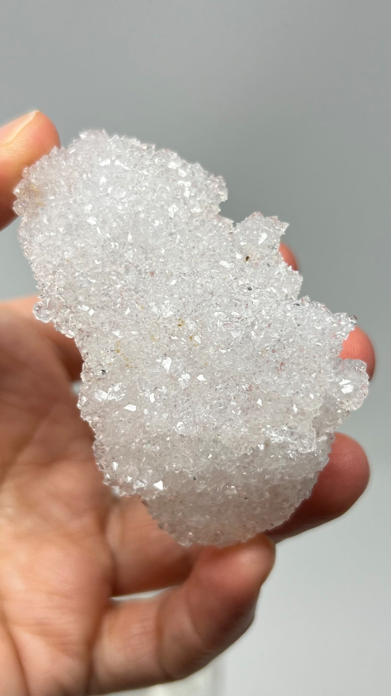 Sparkling Quartz Cast, India