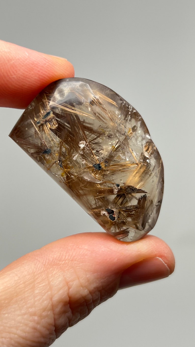 Prismatic Rutile in Quartz, 24g Brazil