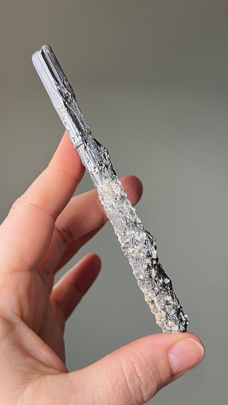 Prismatic Stibnite Blade with Calcite