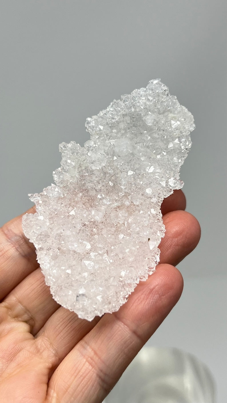 Sparkling Quartz Cast, India