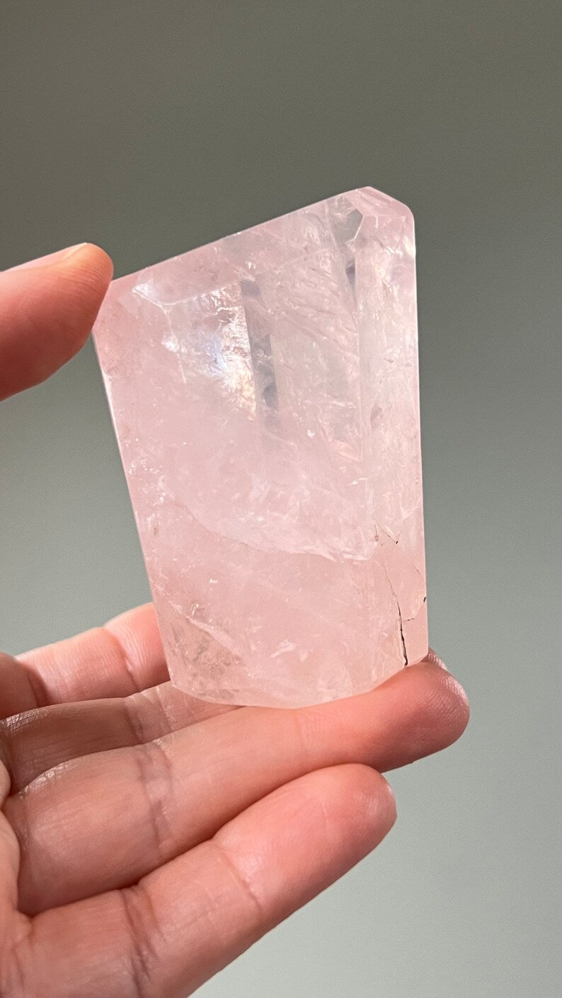 Rose Quartz Freeform, 121g Brazil