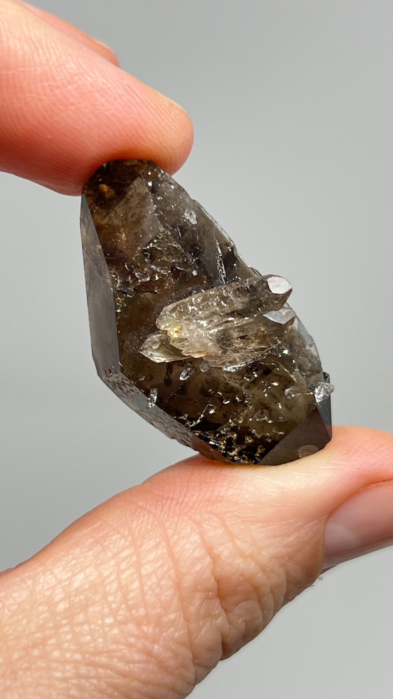 Prismatic DT Smoky Quartz, 11.6g Malawi