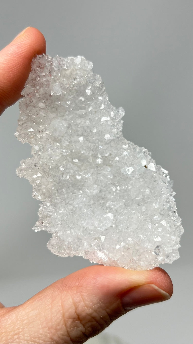 Sparkling Quartz Cast, India