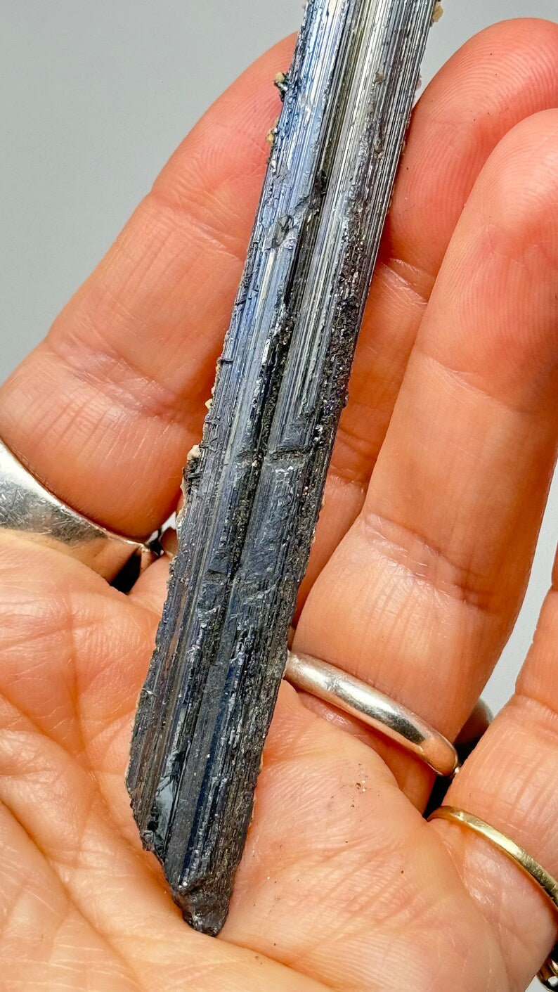 Prismatic Stibnite Blade with Calcite