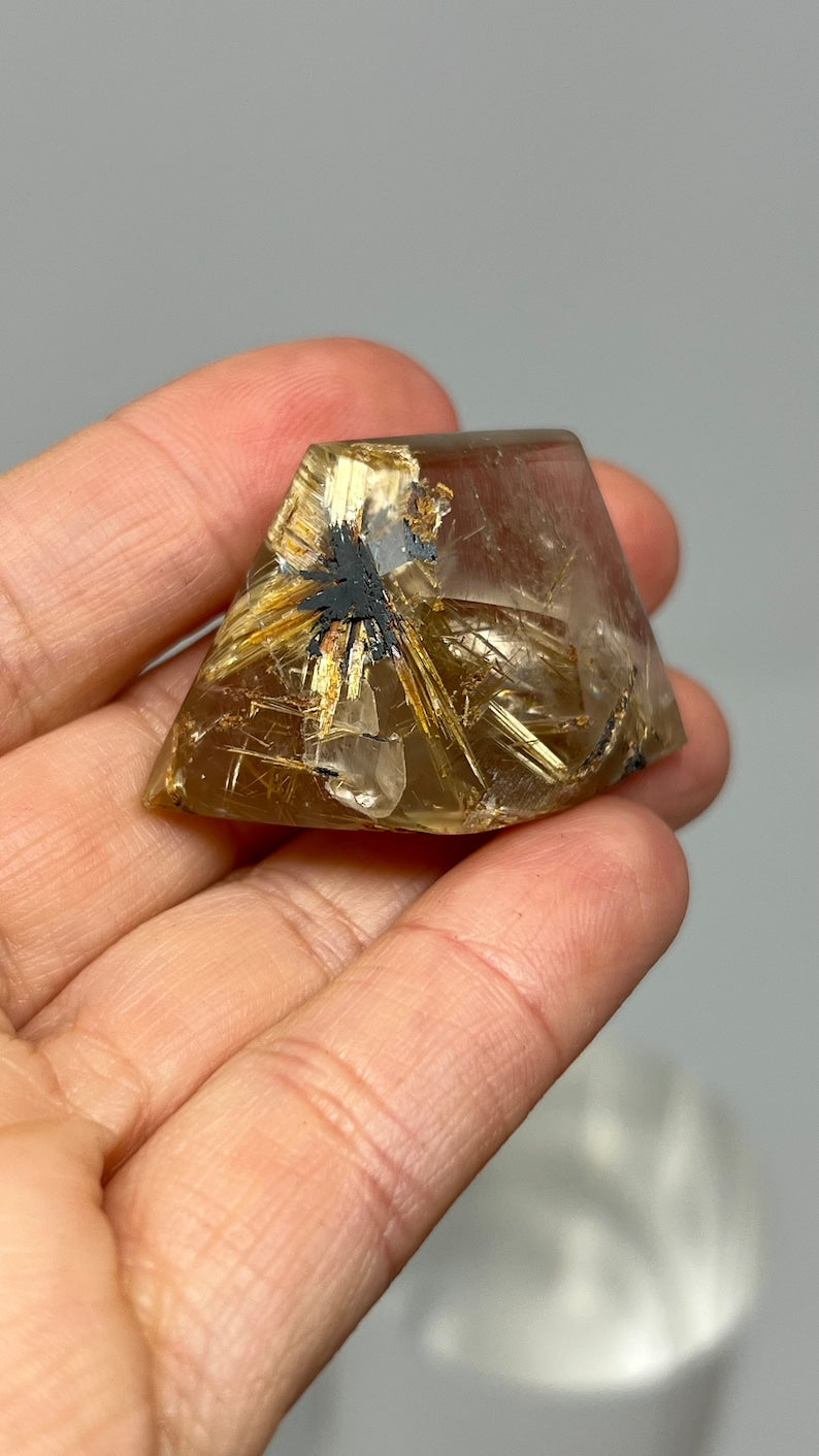Gold Star Rutile in Quartz, 22g Brazil