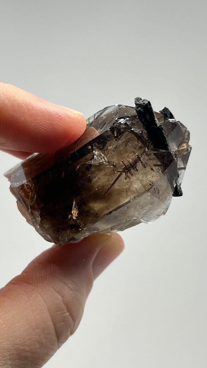 Prismatic Smoky Quartz with Aegirine and Rutile, 57g Malawi