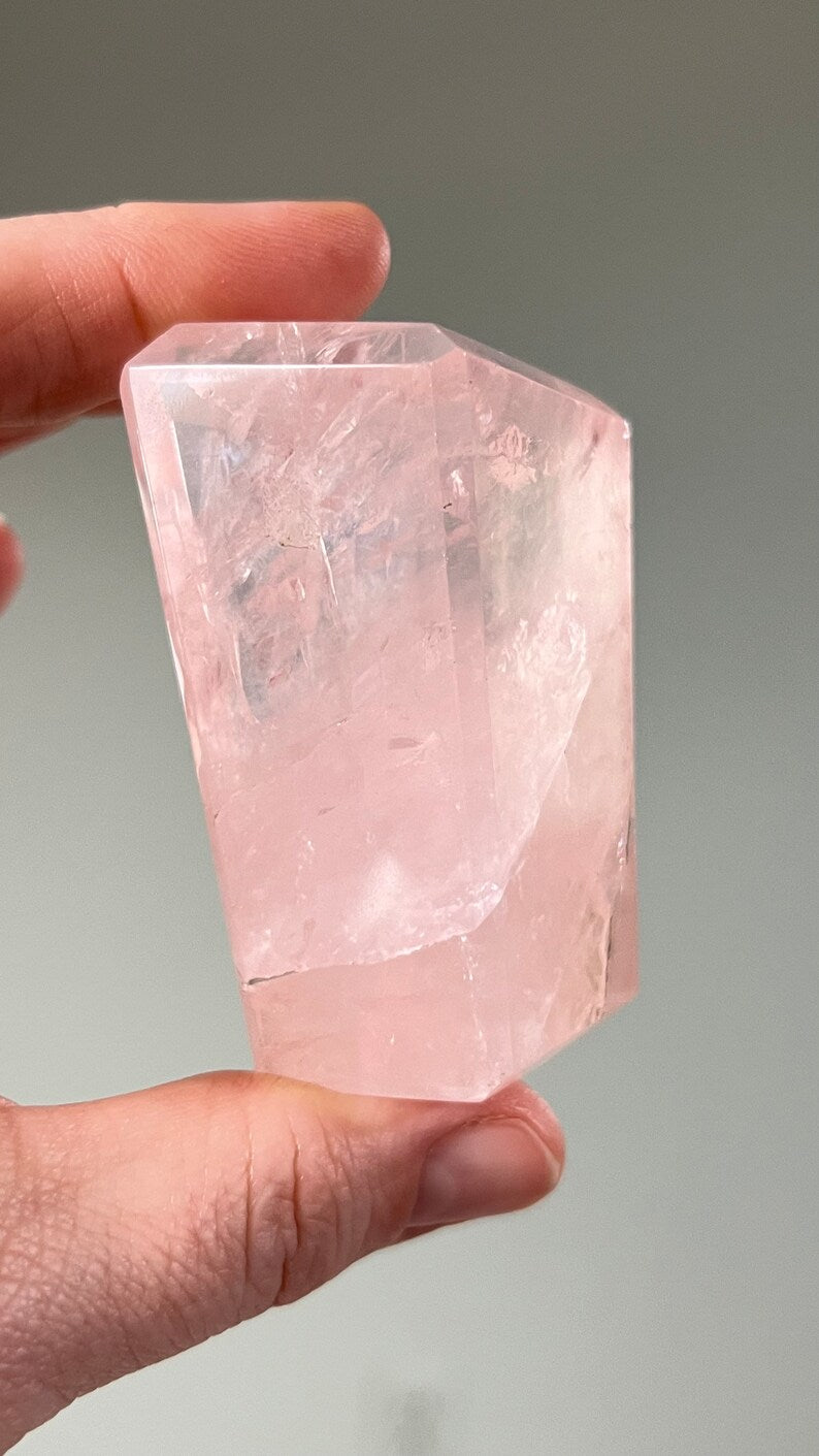 Rose Quartz Freeform, 121g Brazil