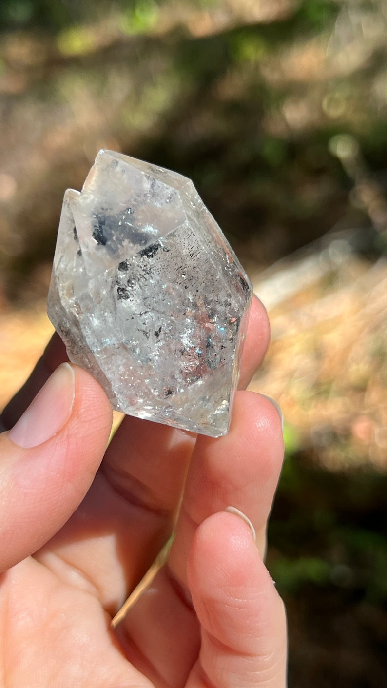Tibetan Quartz with Moving Carbon Dust, 39g Tibet Nepal