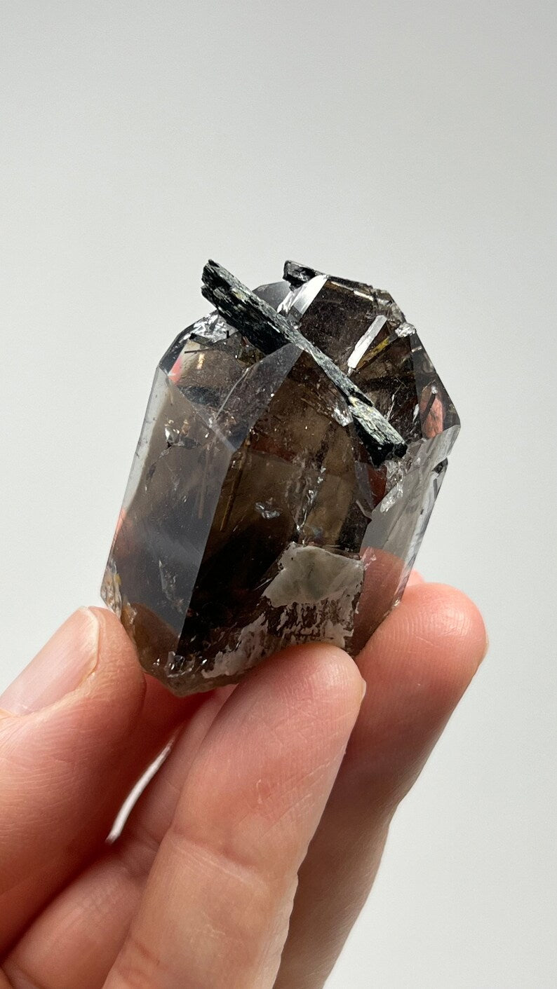 Prismatic Smoky Quartz with Aegirine and Rutile, 57g Malawi