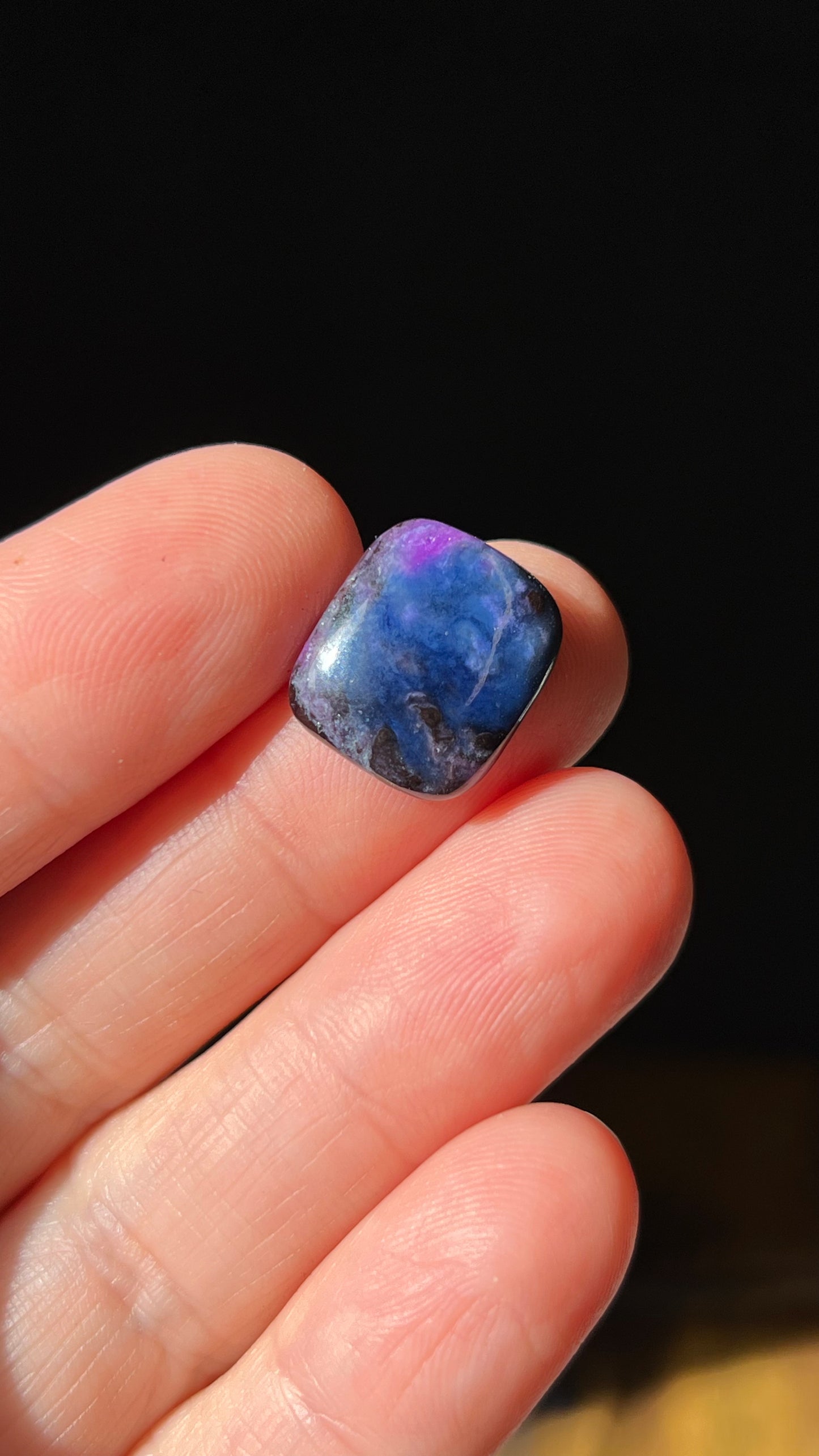 Sugilite, Richerite 7.8ct Cabochon, Wessels Mine, South Africa
