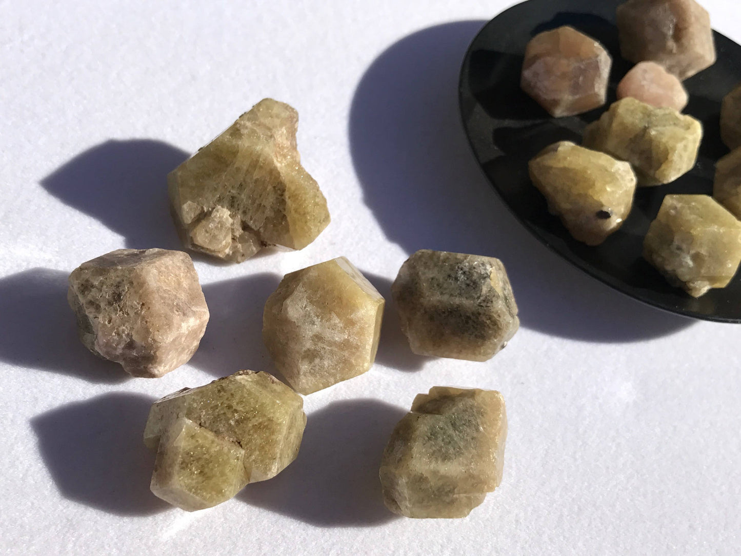 Grossular Garnet, Stone of Prosperity, Green Garnet, Grossularite, Andradite  GG1-1023