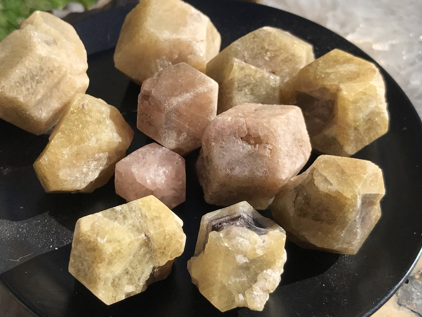 Grossular Garnet, Stone of Prosperity, Green Garnet, Grossularite, Andradite  GG1-1023