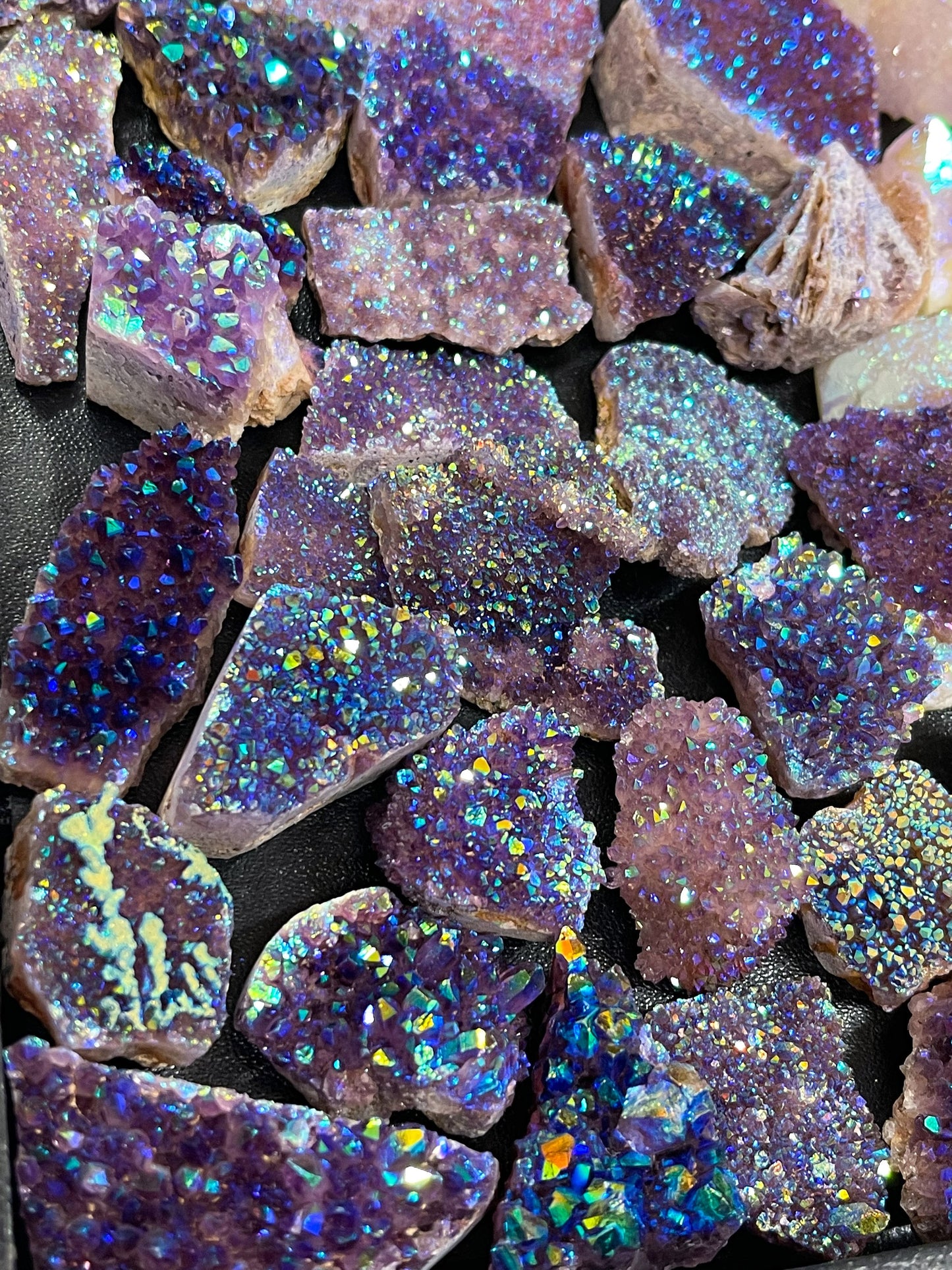 One (1) Angel Aura High Sparkle Amethyst