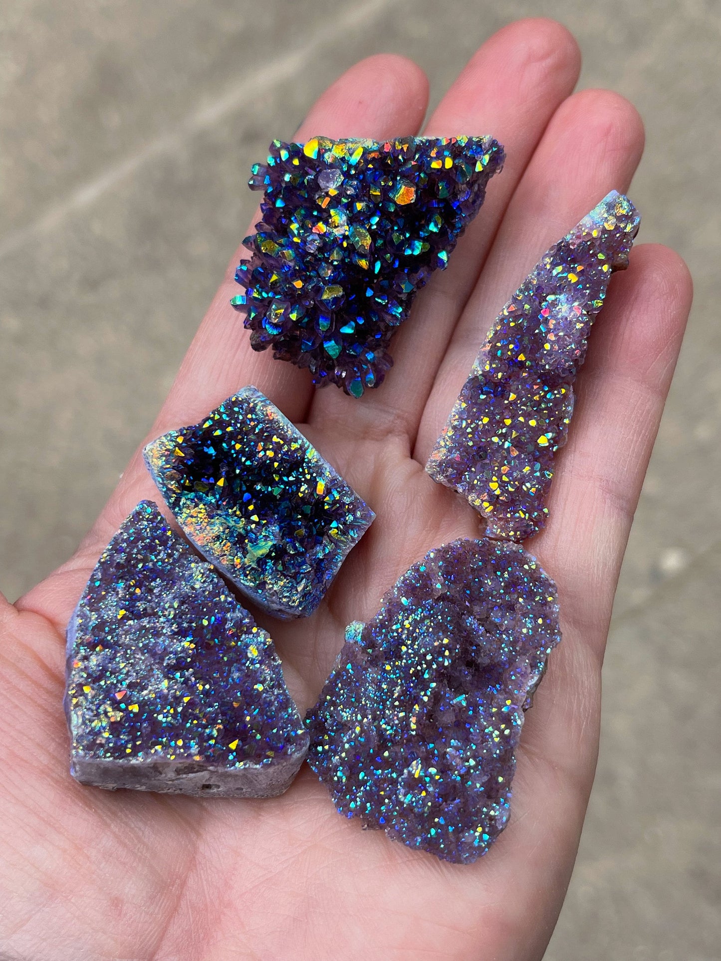 One (1) Angel Aura High Sparkle Amethyst