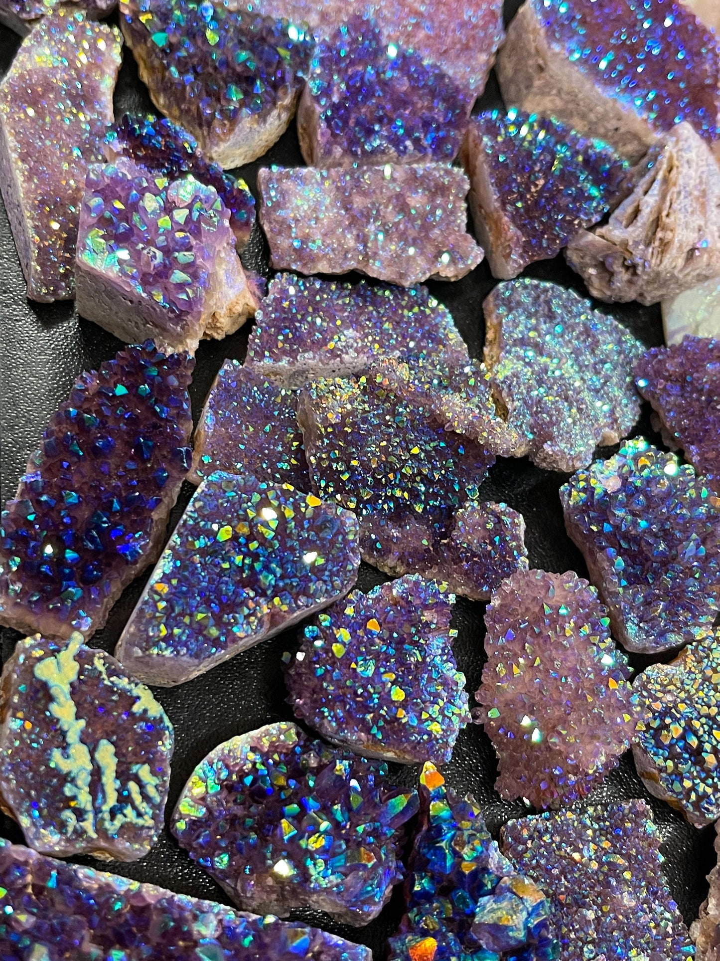 One (1) Angel Aura High Sparkle Amethyst