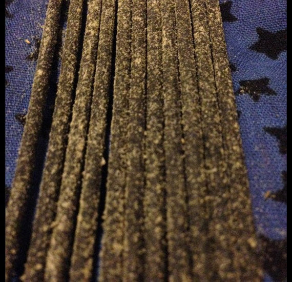 Yellow Sandalwood Incense, 10 Sticks - Premium Resin Incense Sticks