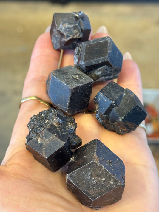 ONE Andradite Garnet var. Melanite, Black Garnet Mali
