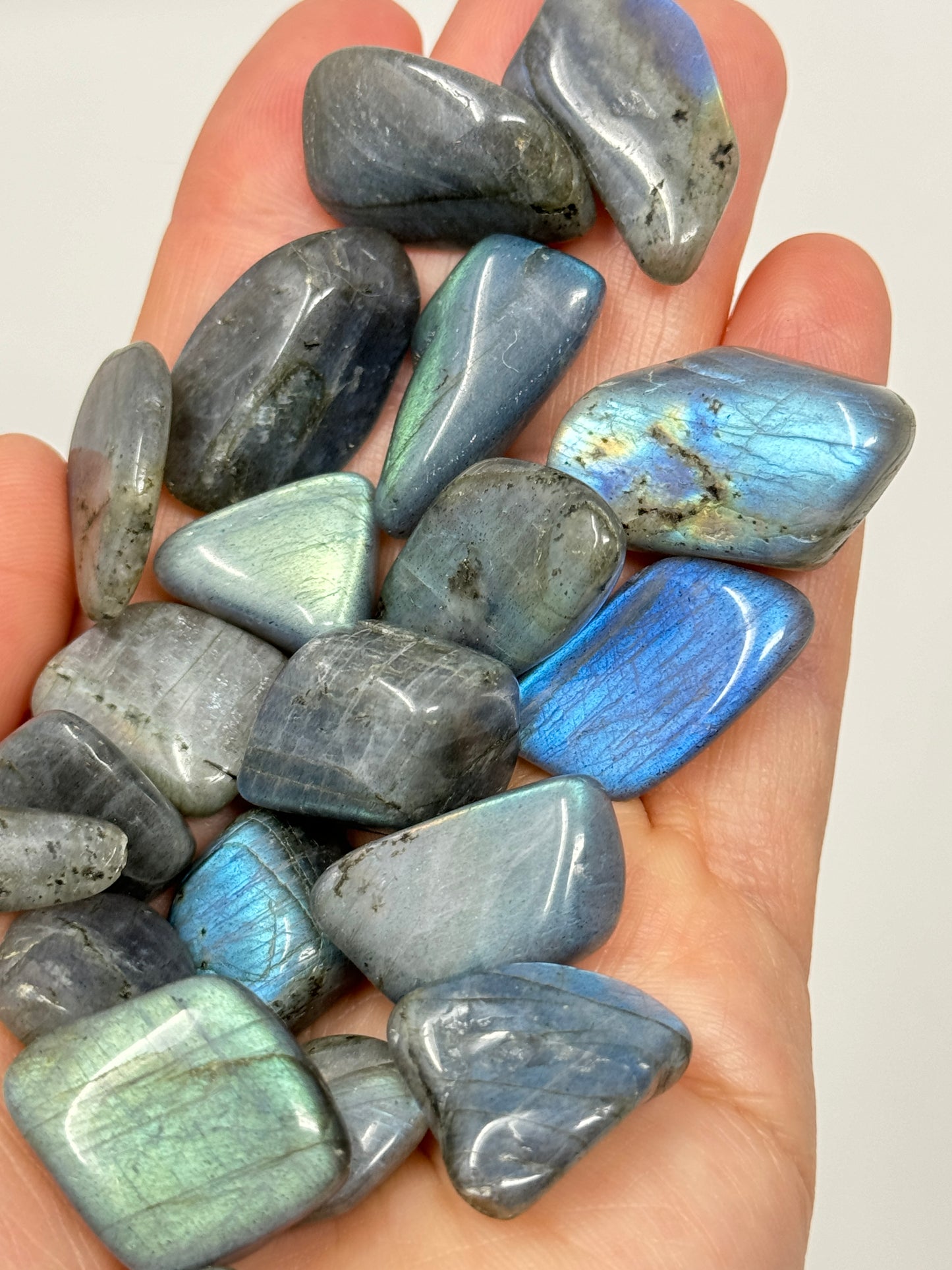 One Labradorite Tumbled Stone