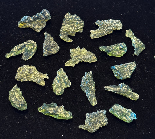 ONE Genuine Moldavite, Czech Republic
